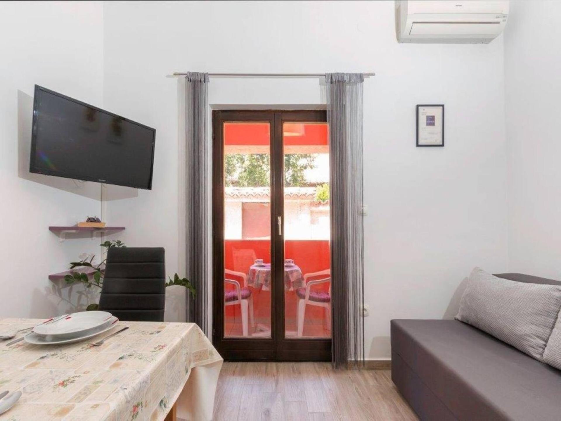 Pleasant Oriana Apartment Near The Sea-Pula Exterior photo